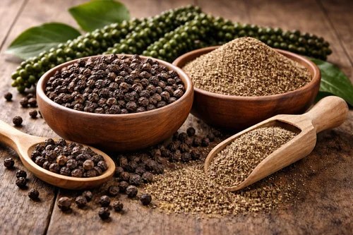 Organic black peppercorns and ground pepper